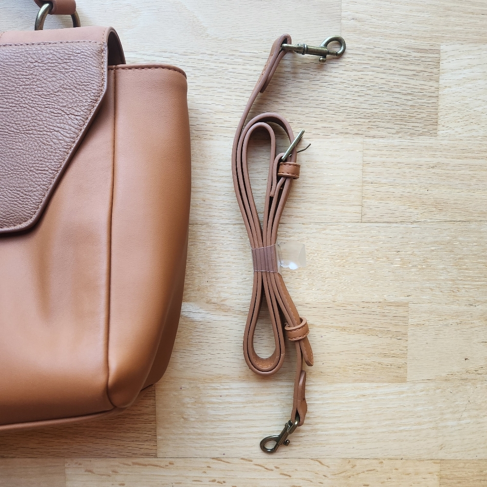 Nwot Universal Thread Handbag/Crossbody - image 8